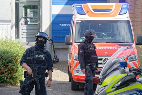 Schüler sticht auf Lehrerin ein – Täter nach Flucht in Polizeigewahrsam