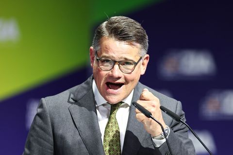 Hessens Regierungschef Boris Rhein (CDU) punktet laut einer Umfrage mit seinen Forderungen nach konsequenter Abschiebung von Str