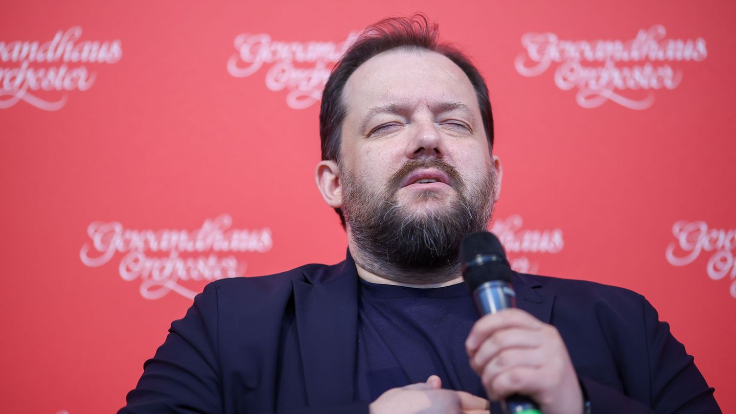Andris Nelsons’ Vertrag als Gewandhauskapellmeister ist bis Ende Juli 2032 verlängert. (Archivbild) Foto: Jan Woitas/dpa