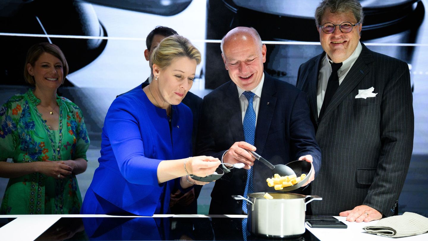Lassen nichts anbrennen: Berlins Wirtschaftssenatorin Franziska Giffey der Regierende Bürgermeister Kai Wegner. Foto: Bernd von