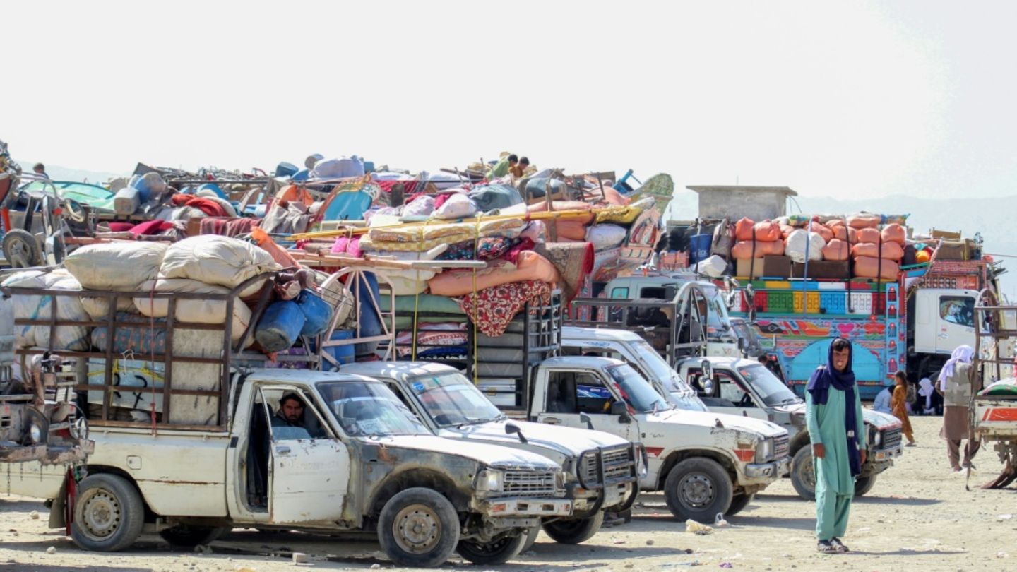 Afghanische Flüchtlinge an der pakistanischen Grenze