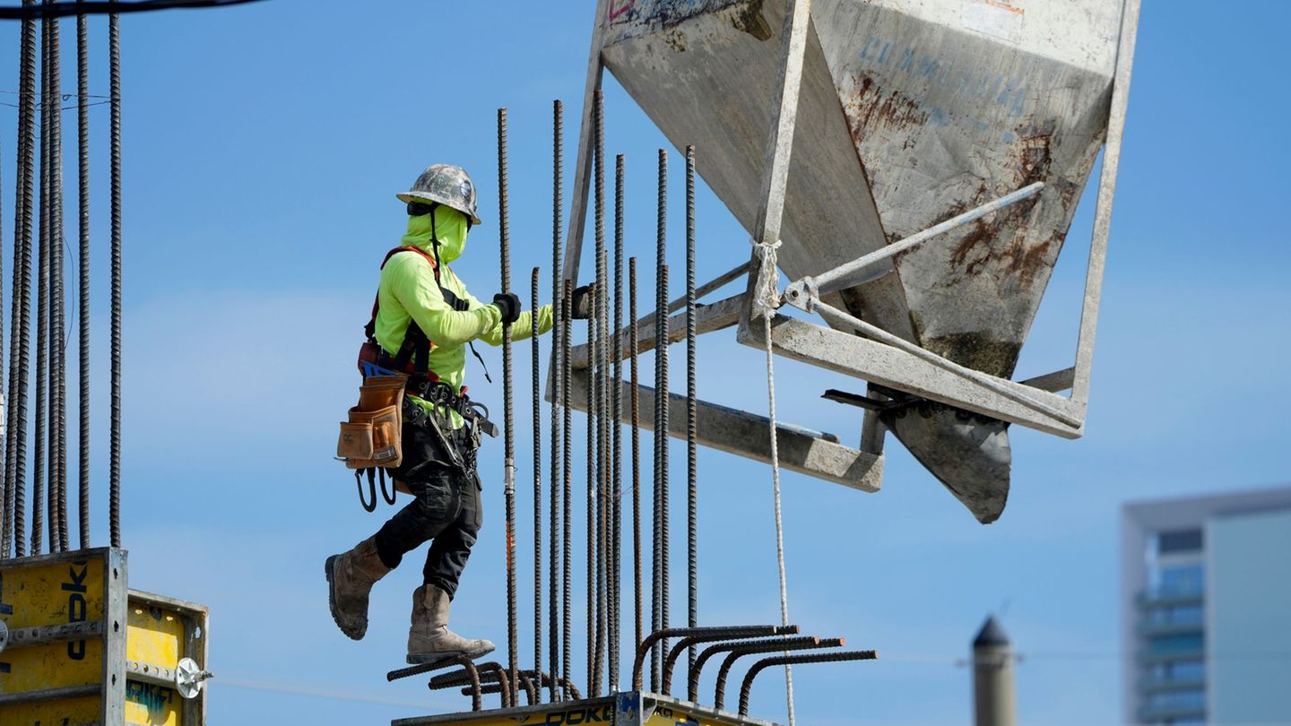 Die US-Arbeitslosenquote legte im Monatsvergleich um 0,1 Prozentpunkte auf 4,3 Prozent zu. (Symbolbild) Foto: Lynne Sladky/AP/dp