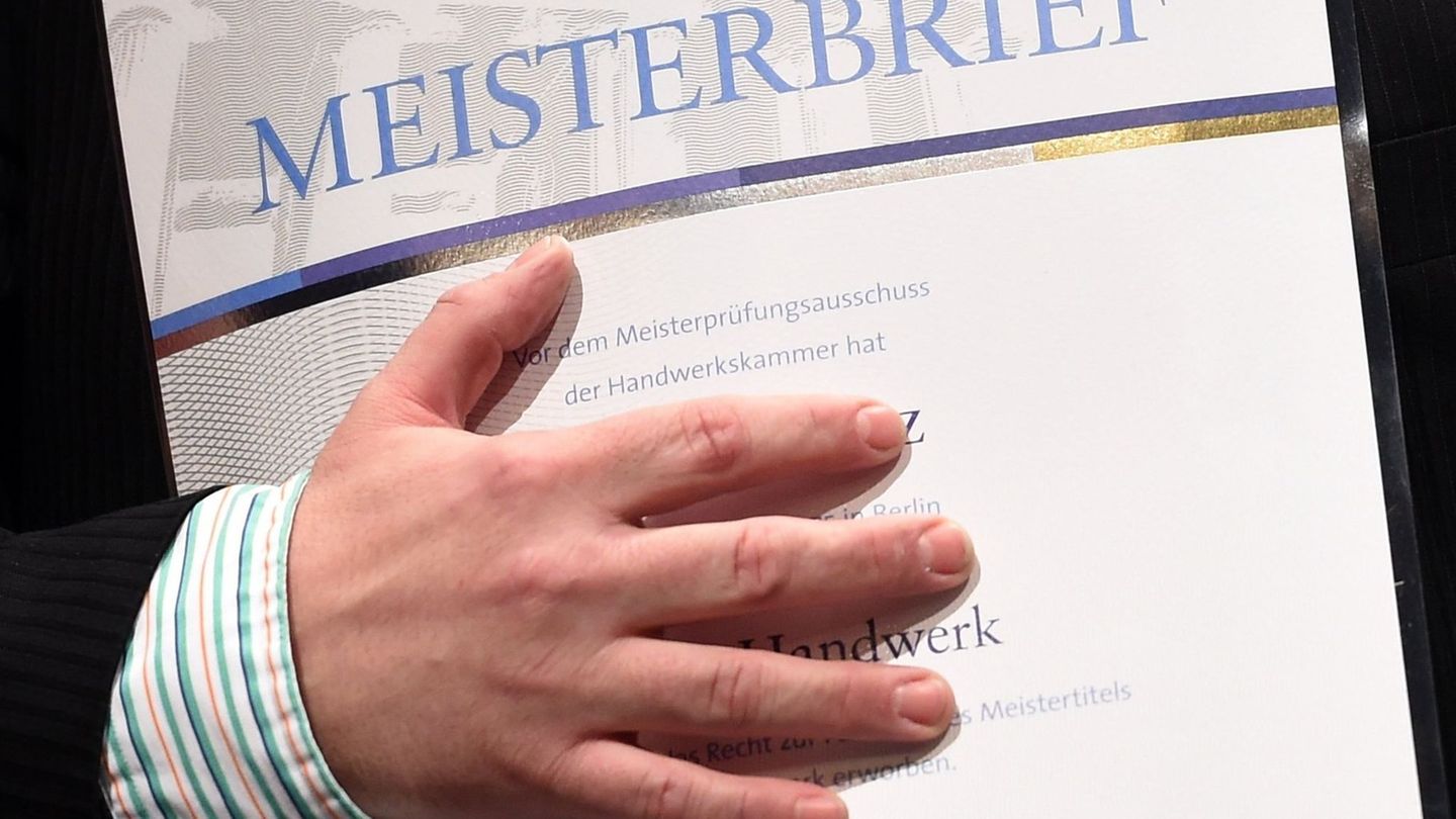 Die Handwerkskammer hat Altmeister geehrt. (Archivbild) Foto: Britta Pedersen/zb/dpa