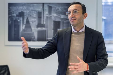 Oberbürgermeister Mike Josef verteilt die Aufgaben der Dezernenten trotz des Ausstiegs der FDP aus der Koalition nicht neu. (Arc