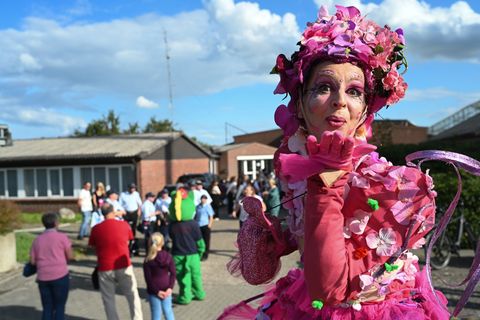 Das Blütenfest in Wiesmoor ist nach Angaben der Veranstalter eines der größten in Norddeutschland. Foto: Lars Penning/dpa