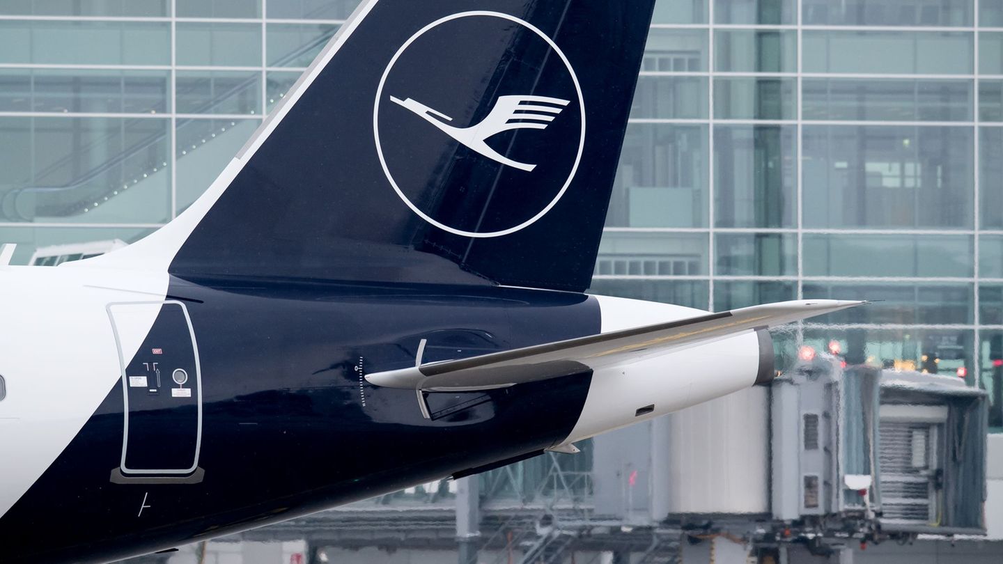 Gewerkschaft lässt Lufthansa-Piloten über Streik abstimmen. (Archivbild) Foto: Sven Hoppe/dpa