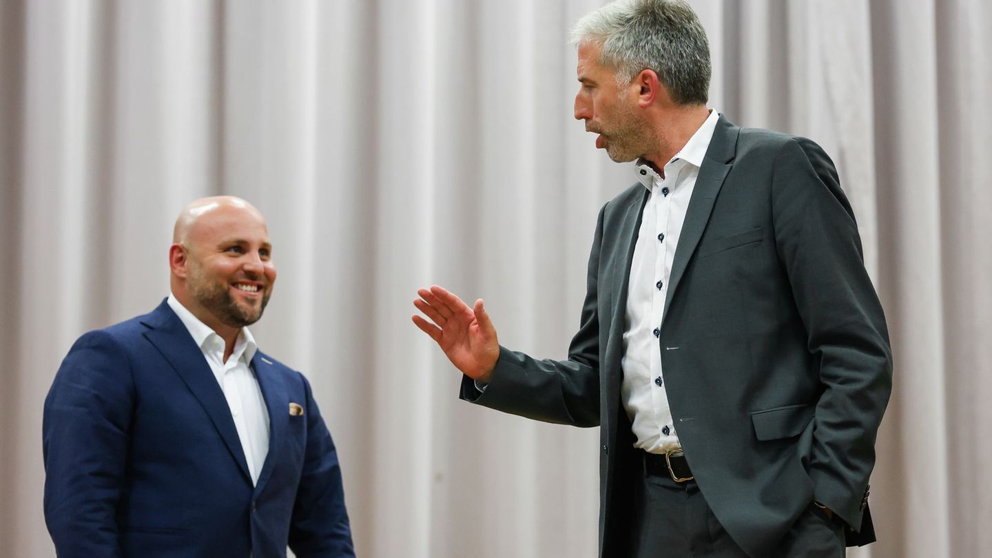 Debattierten auf offener Bühne: AfD-Landeschef Markus Frohnmaier und Tübingens parteiloser OB Boris Palmer. Foto: Christoph Schm