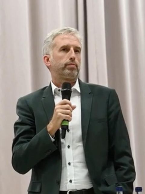 Boris Palmer auf der Bühne.