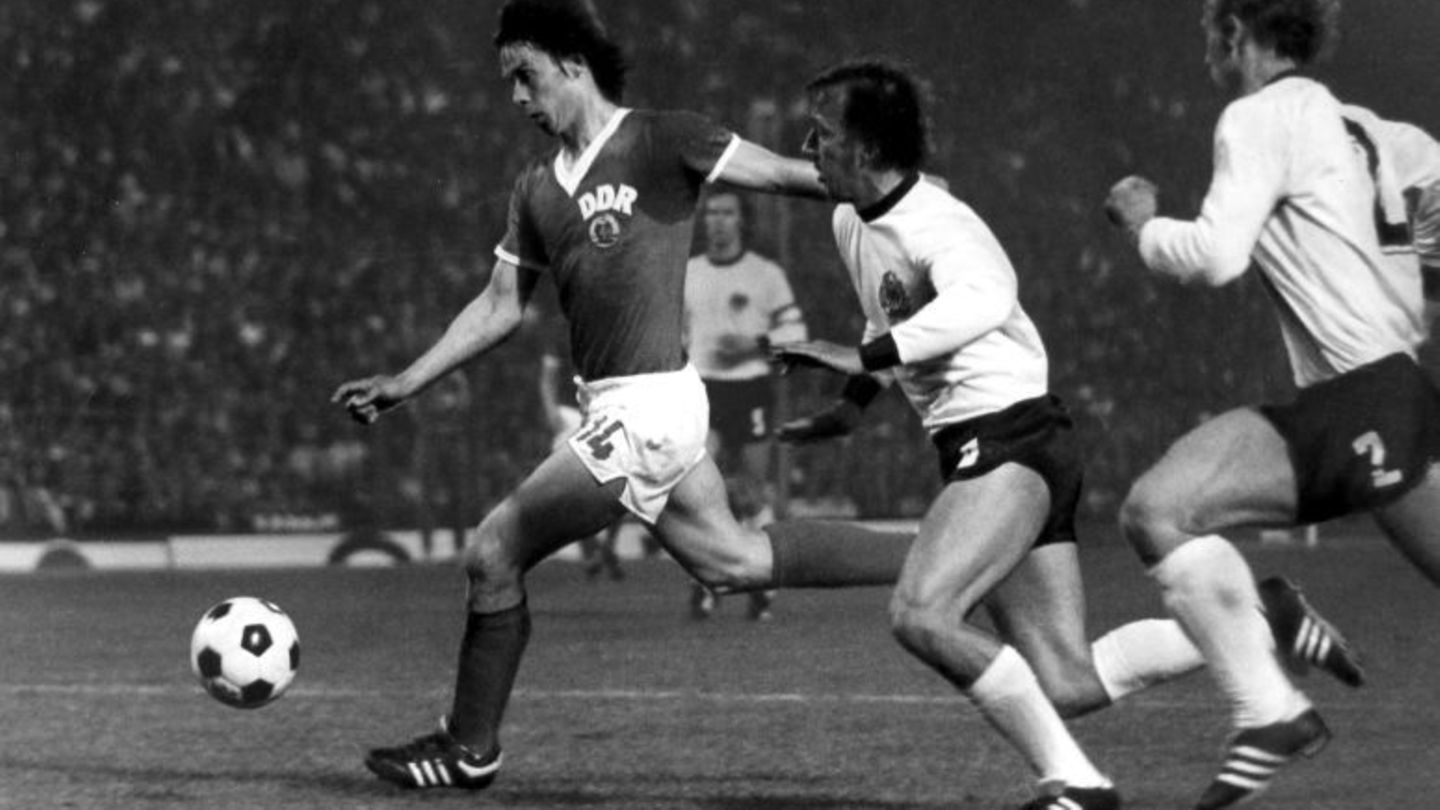Die DDR-Fußballmannschaft gewinnt 1974 gegen die DDR