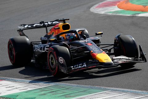 Verstappen holt die 45. Pole seiner Karriere. Foto: Luca Bruno/AP/dpa