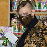 Fürstin Charlène von Monaco zeigte sich im Dezember 2020 bei einer Charity-Veranstaltung mit einem Undercut. Die neue Frisur war an den Seiten so knapp geschnitten, dass es beinahe punkig wirkte. Bis dahin war sie berühmt für ihre weiche Lockenfrisur. "Zu hart" und "einfach schrecklich", fand zum Beispiel Hairstylist Brad Allen aus Großbritannien. 