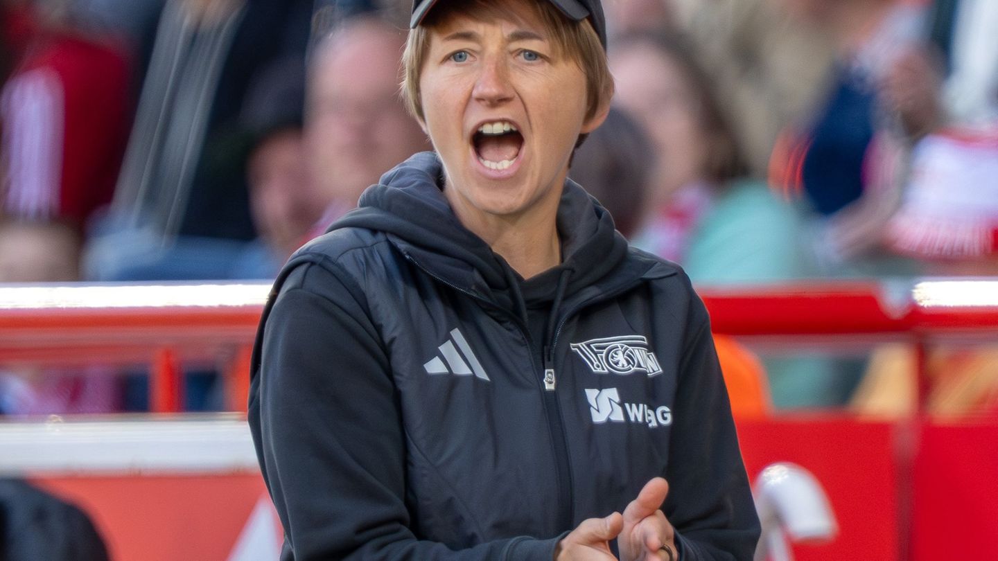 Trainerin Ailien Poese und Union Berlin feiern ihre Bundesliga-Premiere. Foto: Soeren Stache/dpa
