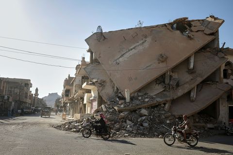 Viele Häuser in Syrien sind im Krieg zerstört worden. Dass jetzt Binnenvertriebene und auch einige Flüchtlinge zurückkehren, sor