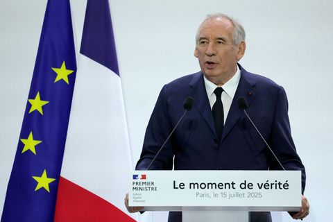Anfang der Woche wird der Sturz von Premier Bayrou und seiner Regierung erwartet. (Archivbild) Foto: Thomas Samson/AFP/dpa