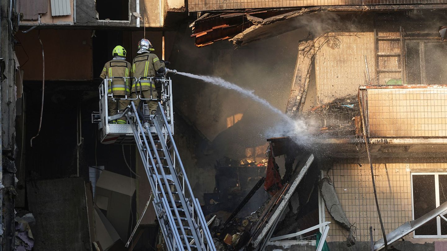 Russland hat die Ukraine massiv aus der Luft angegriffen. Foto: Efrem Lukatsky/AP/dpa
