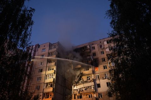 Nach massiven russischen Angriffen klagt die Ukraine über Tote, darunter auch ein drei Monate altes Kind. Foto: Svet Jacqueline/