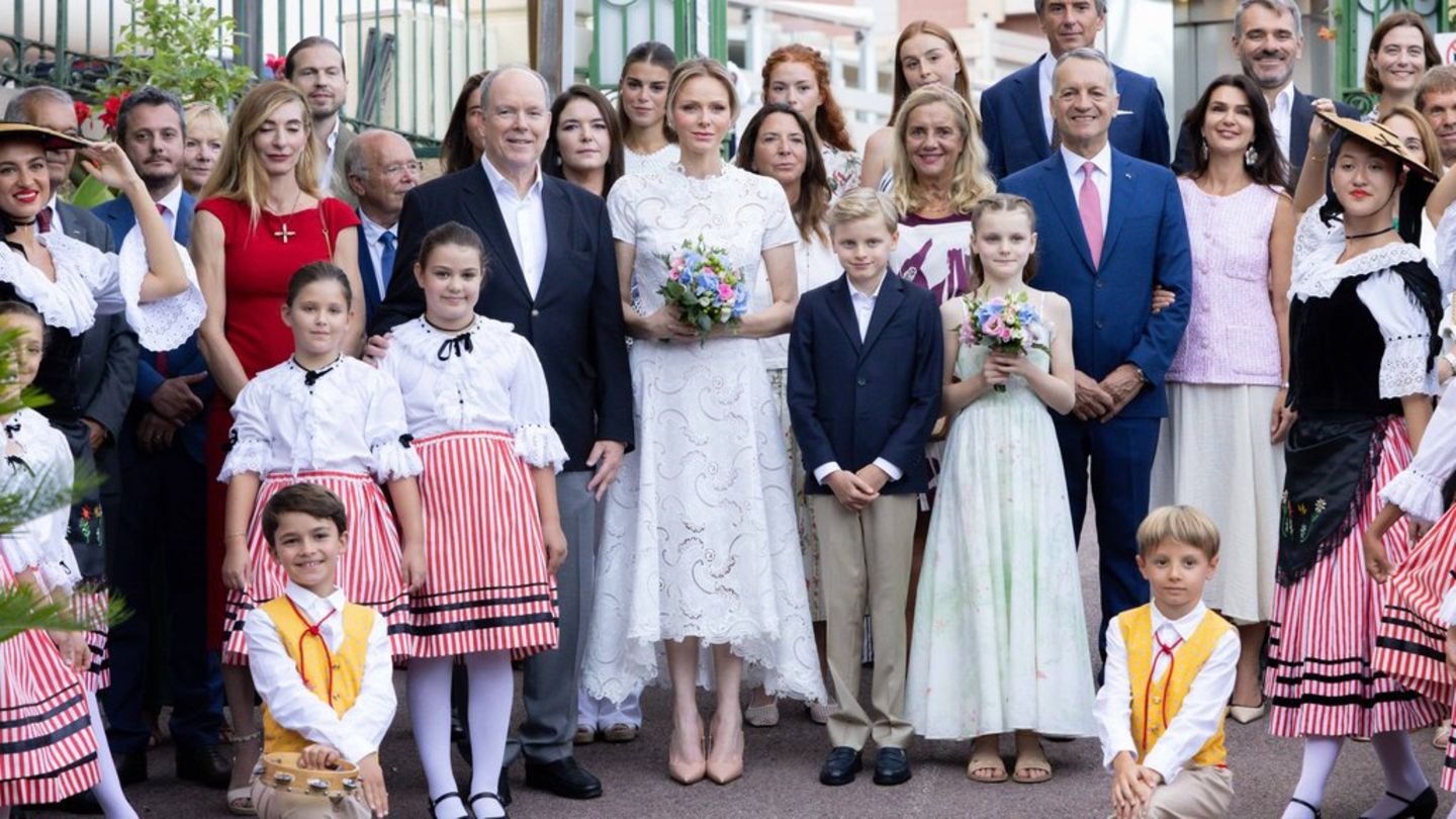 Family appearance: Charlène from Monaco convinces in the top dress