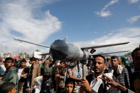 Seit Beginn des Gaza-Kriegs im Oktober 2023 greift die jemenitische Huthi-Miliz Israel regelmäßig mit Raketen und Drohnen an – a