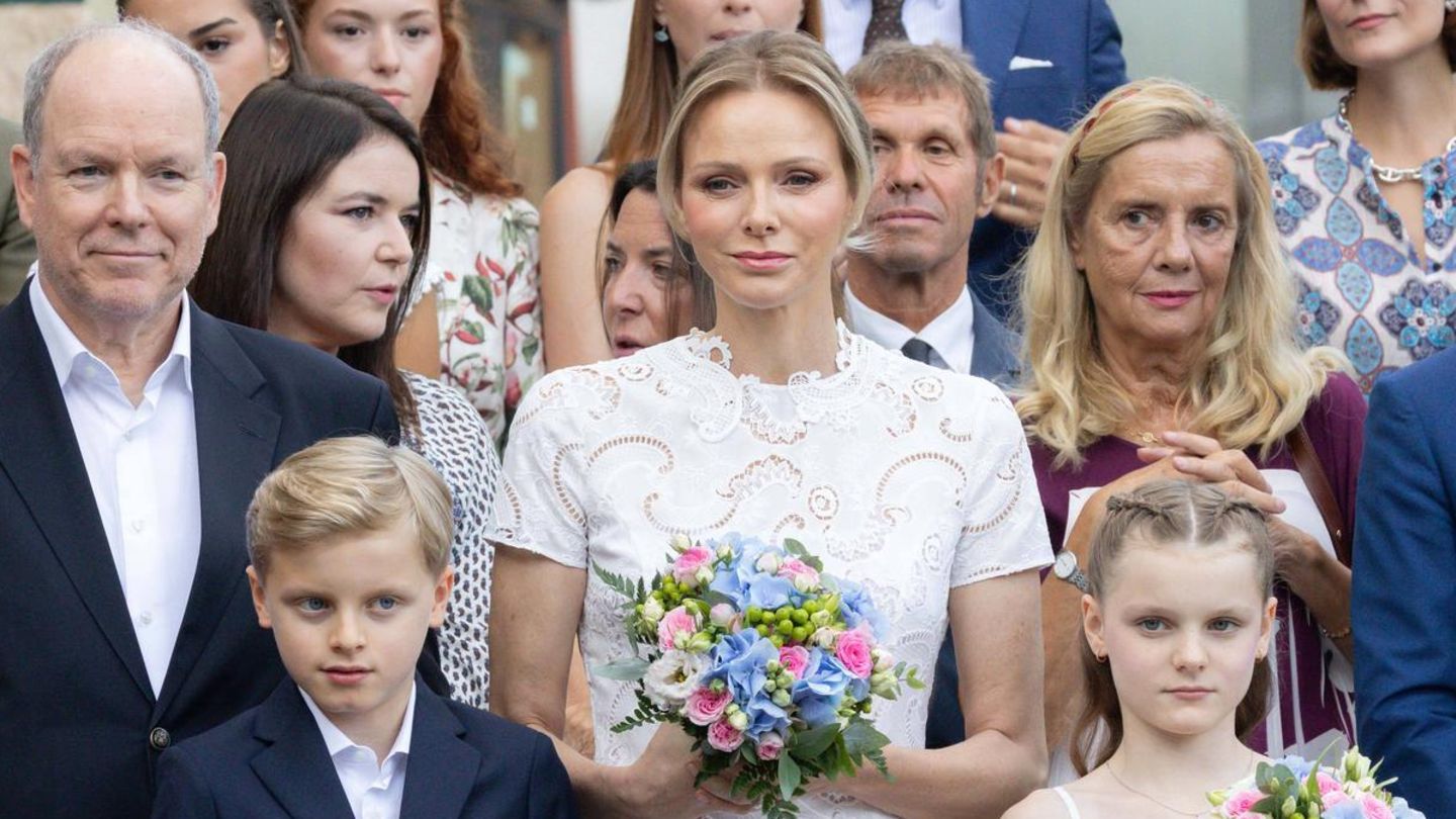 Charlène von Monaco mit ihrem Ehemann und ihren Zwillingen