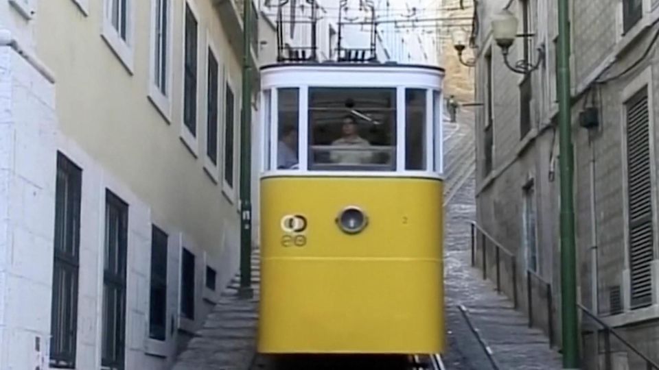 Die historische Seilbahn in Lissabon.
