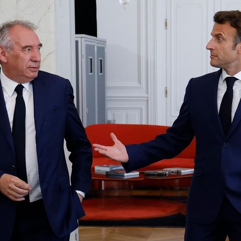 Frankreichs Noch-Premier Bayrou und Präsident Macron