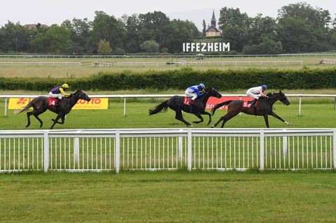 Der Große Preis von Iffezheim ging an den Favoriten. Foto: Uli Deck/dpa