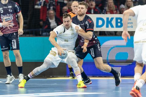 Andreas Magaard und der HSV Hamburg empfingen gegen die Rhein-Neckar Löwen Foto: Axel Heimken/dpa