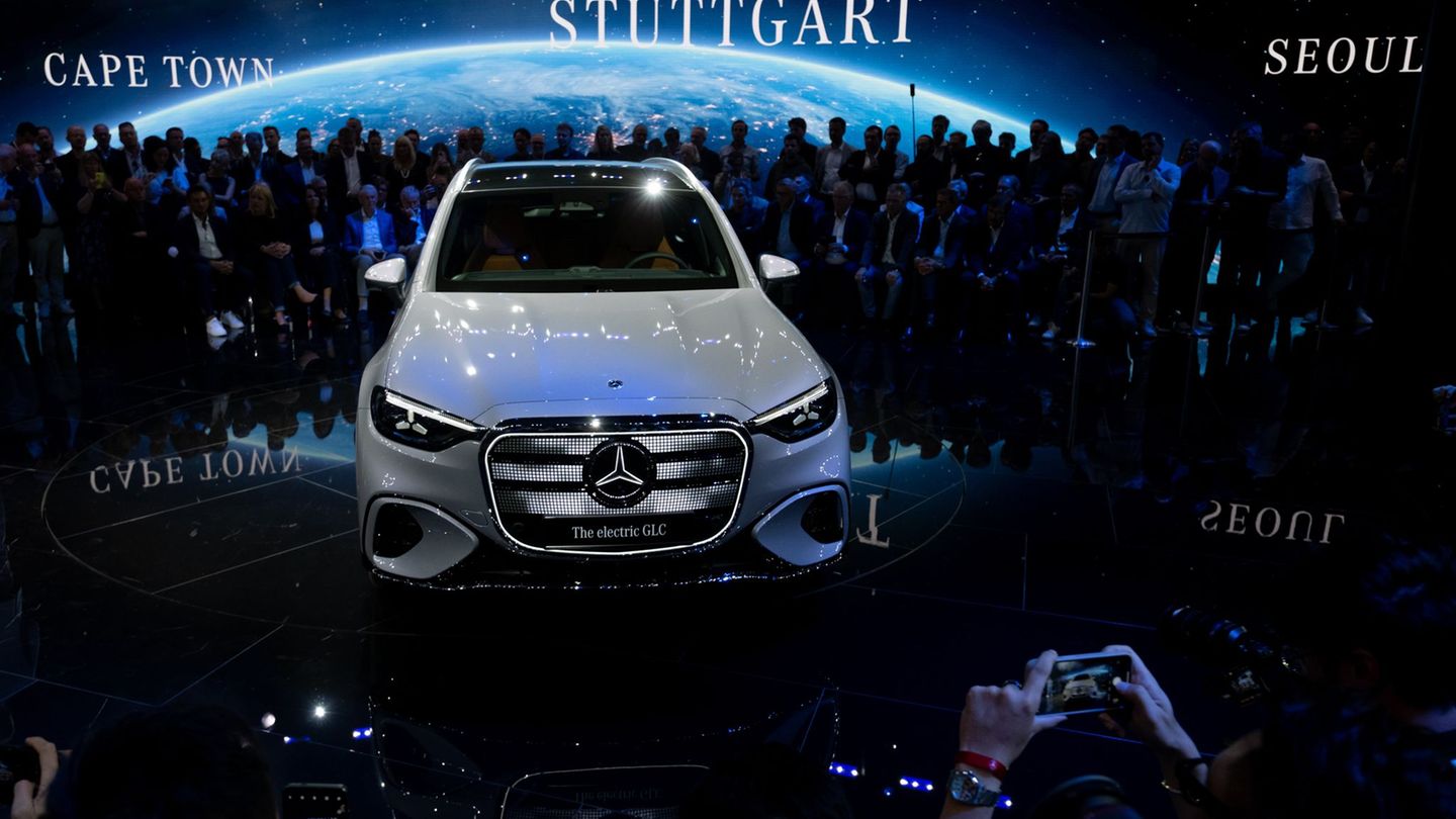 Mercedes stellt neues E-Auto vor (Foto-aktuell). Foto: Sven Hoppe/dpa