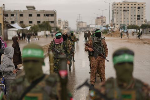 Die Hamas zeigt sich zu unverzüglichen Verhandlungen bereit. (Archivbild) Foto: Abdel Kareem Hana/AP/dpa