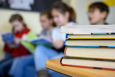 Längst nicht alle Kinder können nach der Grundschule gut lesen. (Symbolbild) Foto: Sebastian Gollnow/dpa
