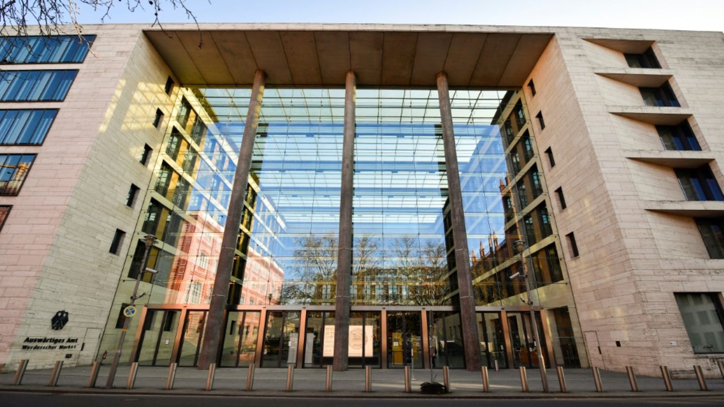 Eingang des Auswärtigen Amtes in Berlin
