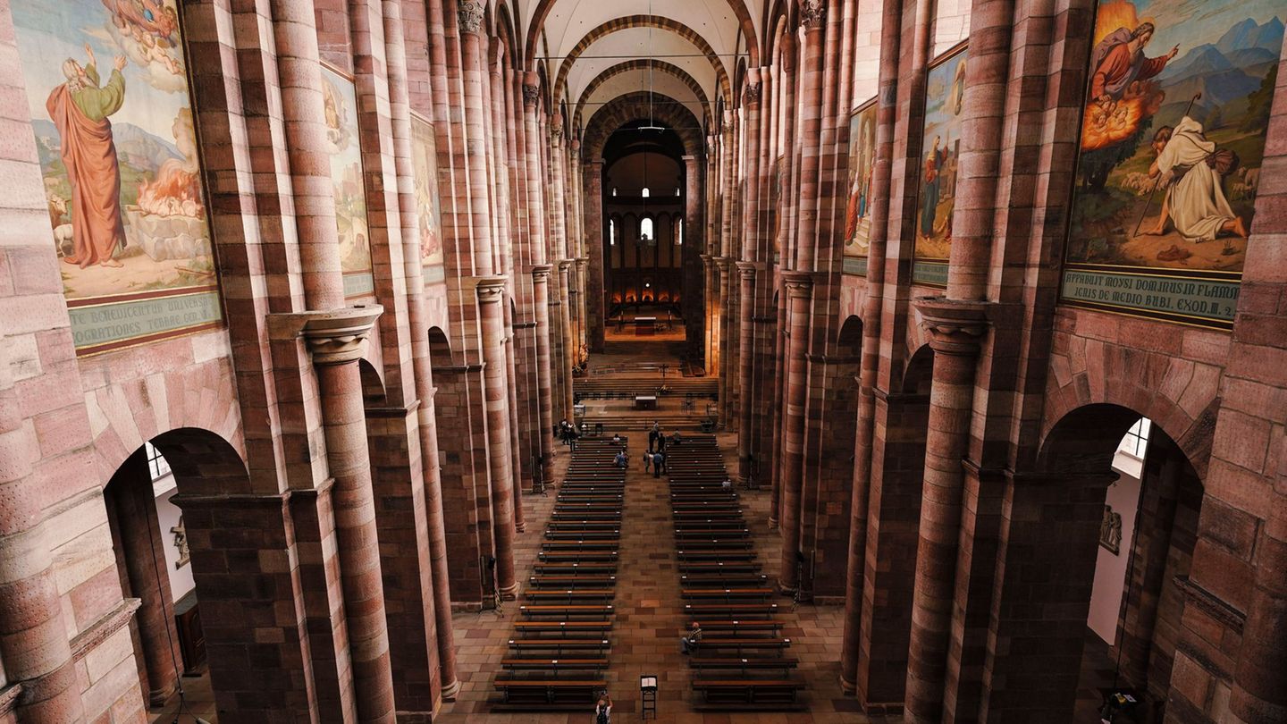 Im Dom zu Speyer öffnen sich am Tag des offenen Denkmals erstmals die Türen der Sakristei. (Archivbild) Foto: Uwe Anspach/dpa