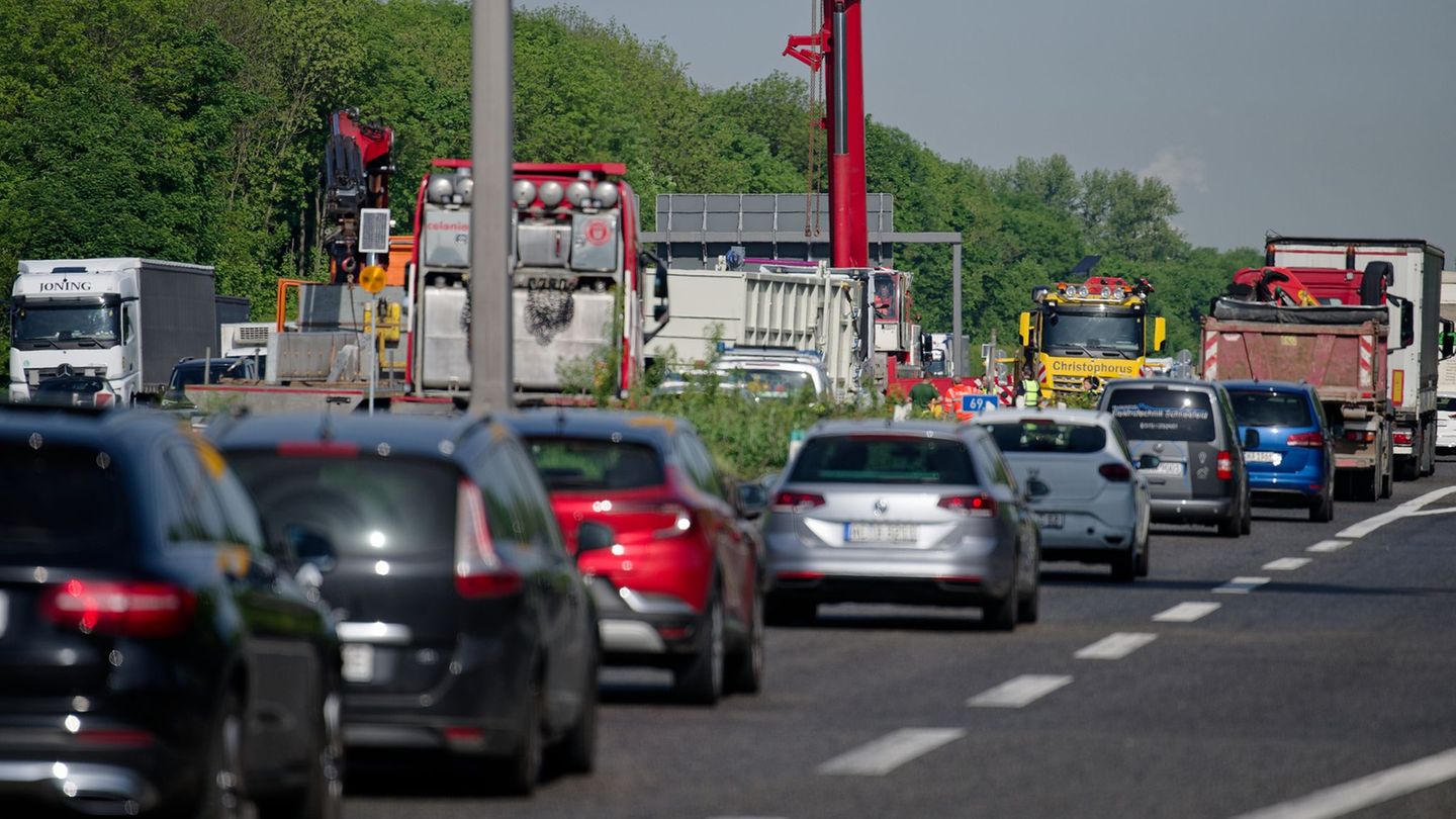 Die Autobahn GmbH rechnet trotz Umleitungen mit Staus. Foto: Henning Kaiser/dpa