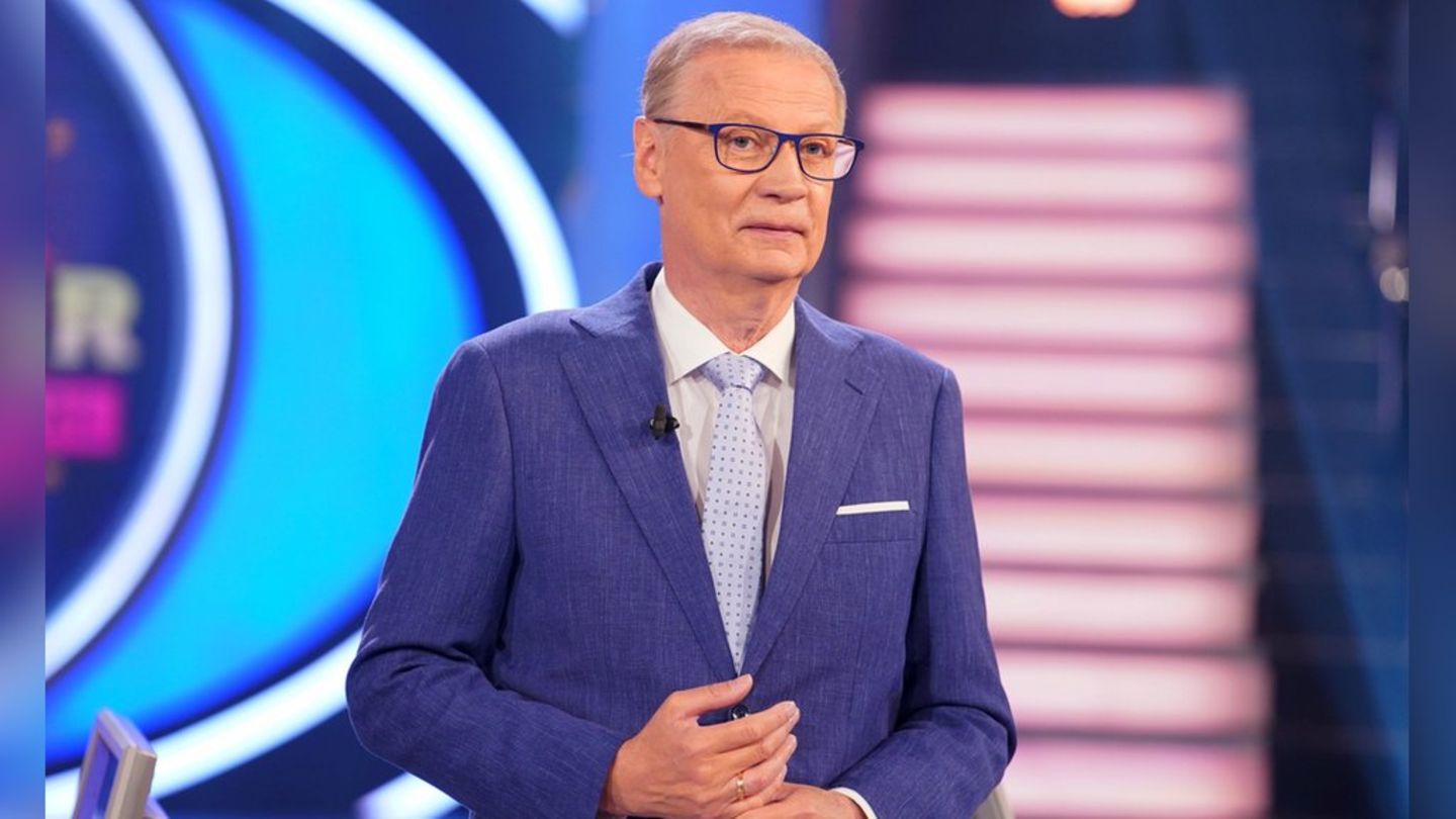 Günther Jauch kehrt angeschlagen zurück.