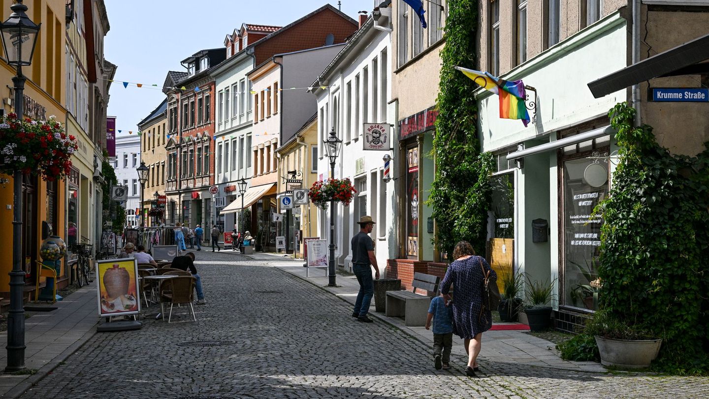 Nach Perleberg werden am Wochenende tausende Menschen zum Brandenburg-Tag kommen. (Archivbild) Foto: Jens Kalaene/dpa