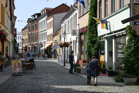 Nach Perleberg werden am Wochenende tausende Menschen zum Brandenburg-Tag kommen. (Archivbild) Foto: Jens Kalaene/dpa