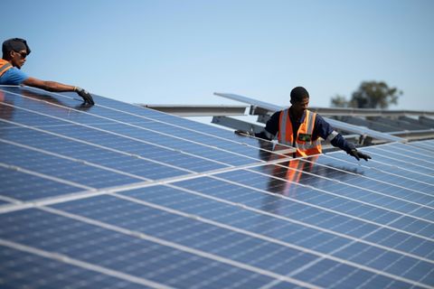 Bau von Solarkraftanlage in in Südafrika