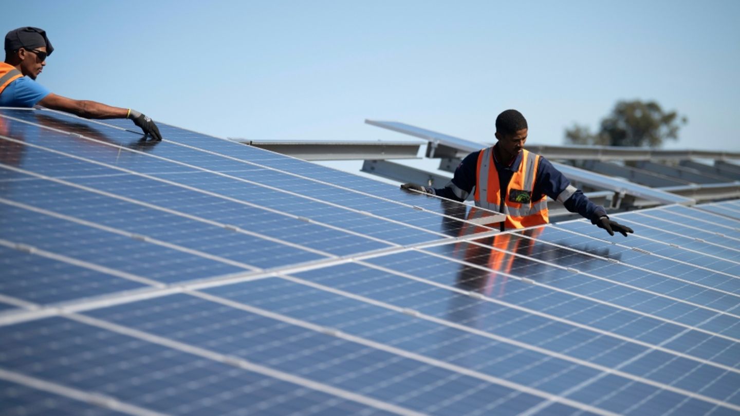 Bau von Solarkraftanlage in in Südafrika