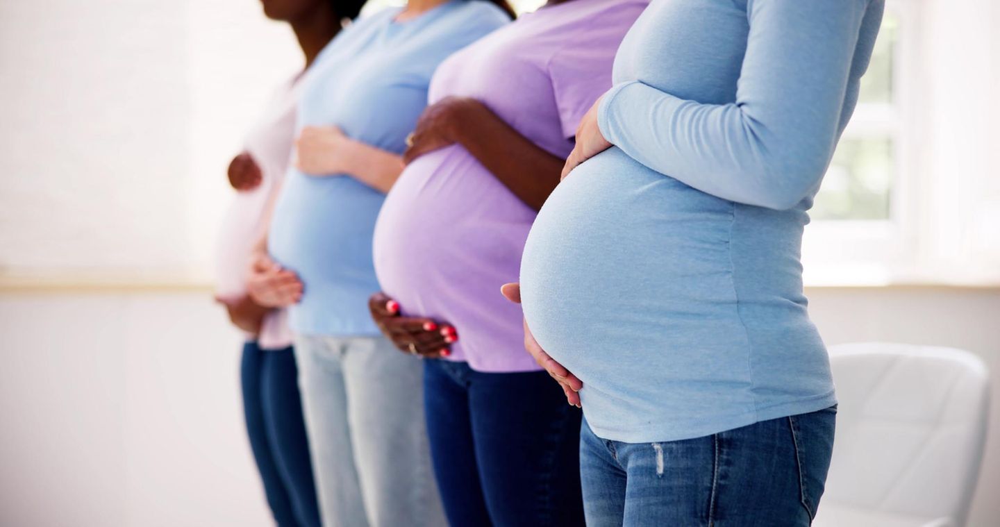 Fehlgeburt: vier schwangere Frauen Fehlgeburt: vier schwangere Frauen
