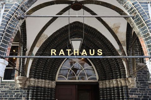 Lübecks Stadtspitze will als Vorbild für die Bürgerinnen und Bürgern ihre Kenntnisse in Erster Hilfe auffrischen. (Archivbild) F