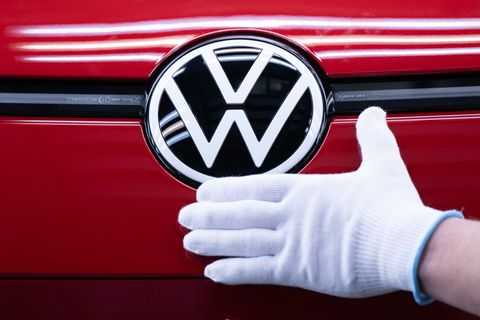VW will einen großen Teil der benötigten Batteriezellen für Elektroautos selbst fertigen, um sich nicht von Zulieferern abhängig