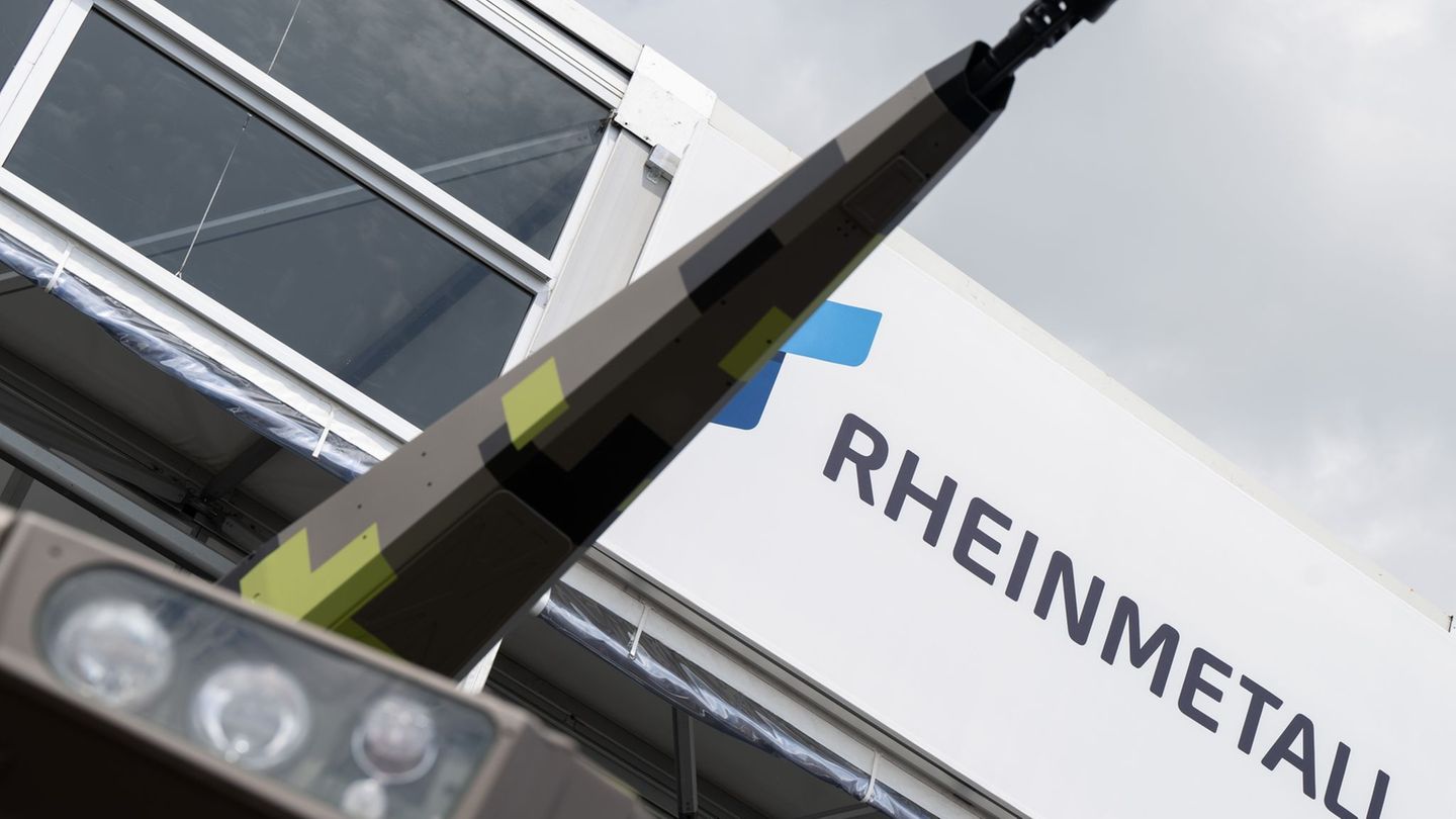 Rheinmetall will der Ukraine zur Drohnenabwehr sein neues Luftverteidigungssystem Skyranger liefern Foto: Sebastian Gollnow/dpa