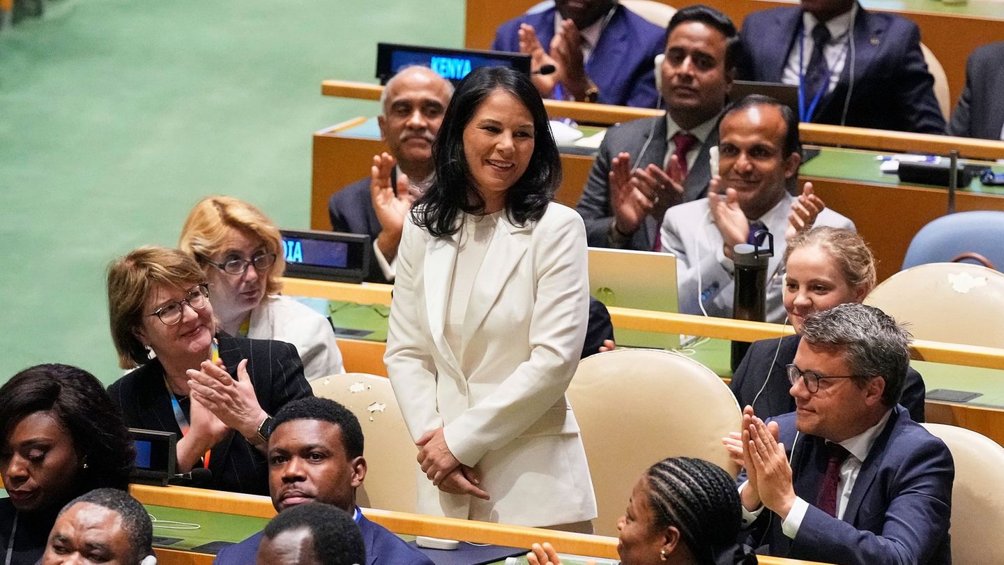 Die Ex-Außenministerin tritt am Dienstag offiziell ihren neuen Job an. (Archivbild) Foto: Richard Drew/AP/dpa