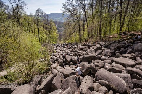 Das Felsenmeer gehört zum Geopark Bergstraße-Odenwald. (Archivbild) Foto: Frank Rumpenhorst/dpa