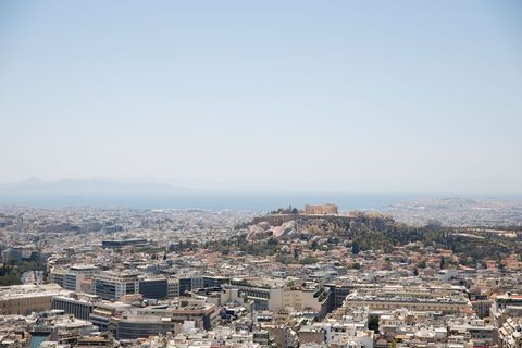 In der Hauptstadt Athen schreckte das Beben viele Menschen aus dem Schlaf. (Archivbild) Foto: Socrates Baltagiannis/dpa