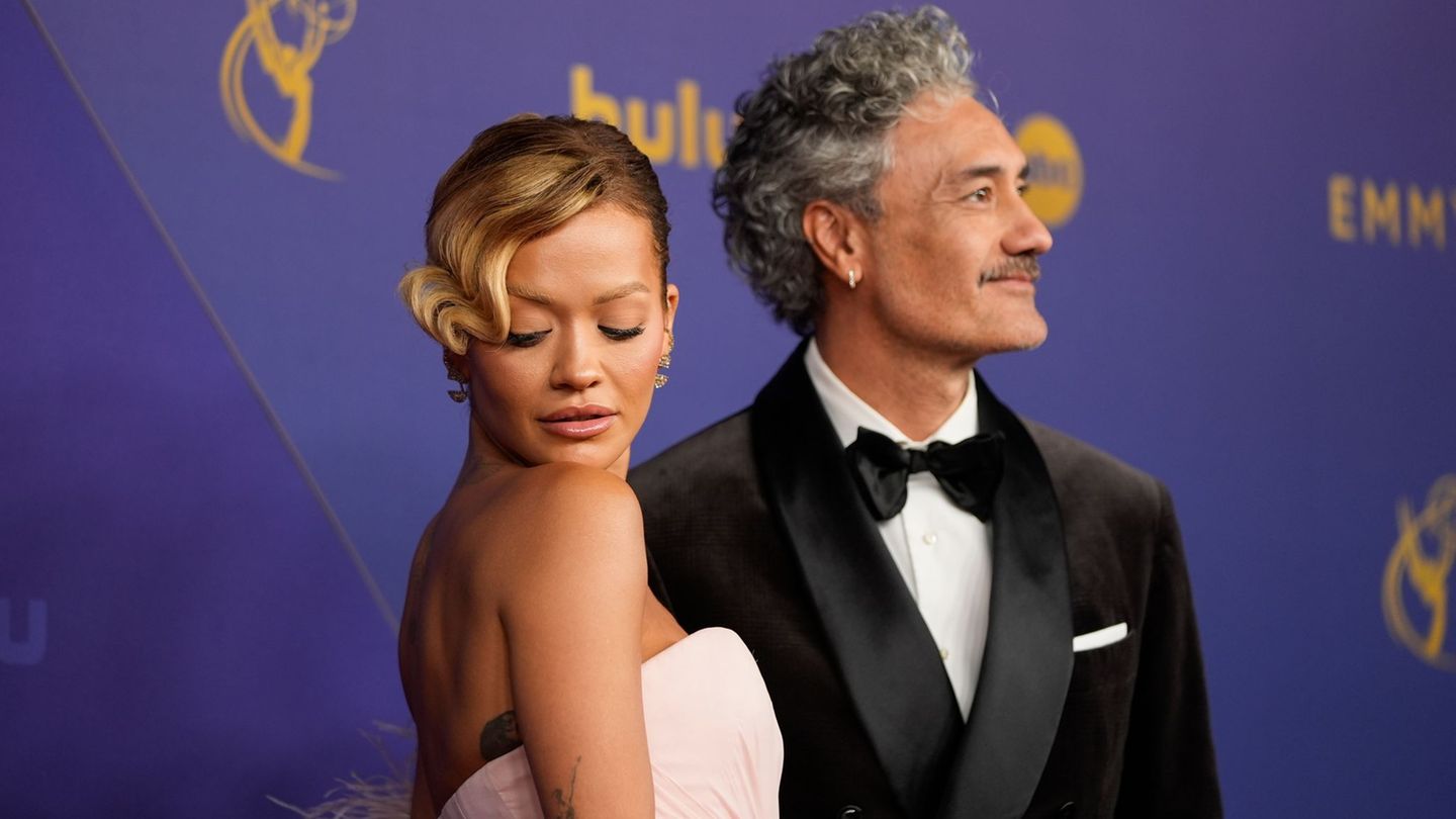 Rita Ora und Taika Waititi sollten einem Medienbericht zufolge an einem Musical mit dem Titel "Fyre Fest The Musical" arbeiten.