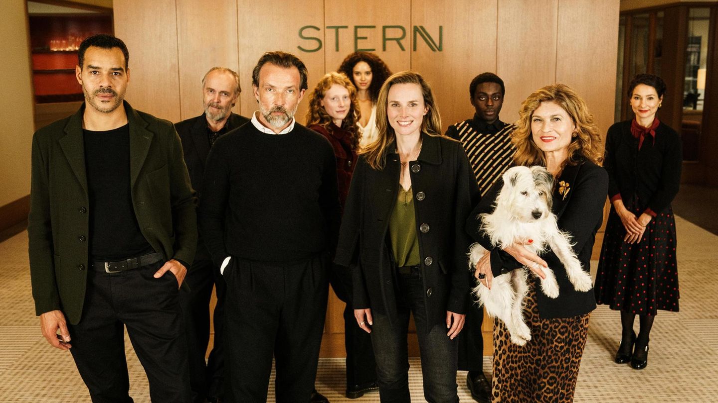 Die Agentur-Crew von "Call My Agent Berlin"