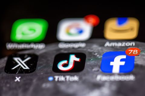 Social Media sind die dominante Freizeitbeschäftigung vieler Kinder und Jugendlicher, doch laut Ifo-Umfrage sind TikTok und Co.