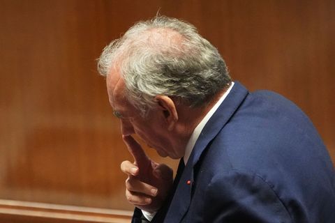 Premier Bayrou wollte sich mit der Vertrauensfrage Rückenwind für seine Sparpläne holen - das ging nach hinten los. Foto: Christ