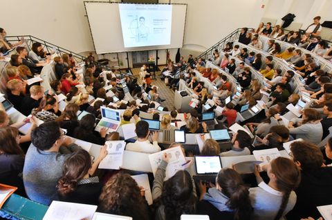 Rund 17 Prozent aller 2,87 Millionen Studierenden in Deutschland kommen laut Statistischem Bundesamt aus dem Ausland. (Archivbil